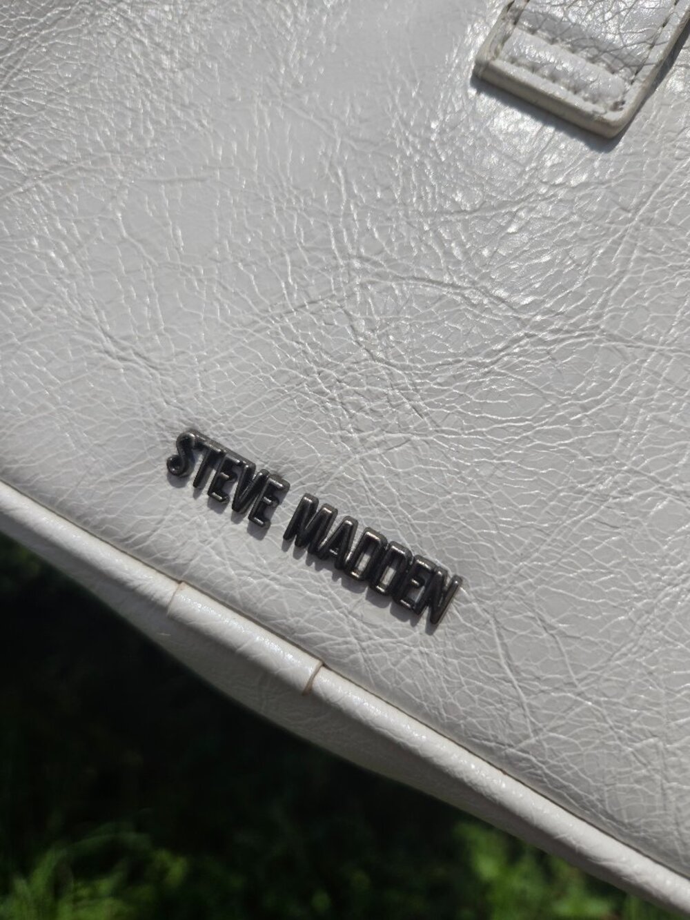 STEVE MADDEN White Shoulder Bag w/Silver Buckle
